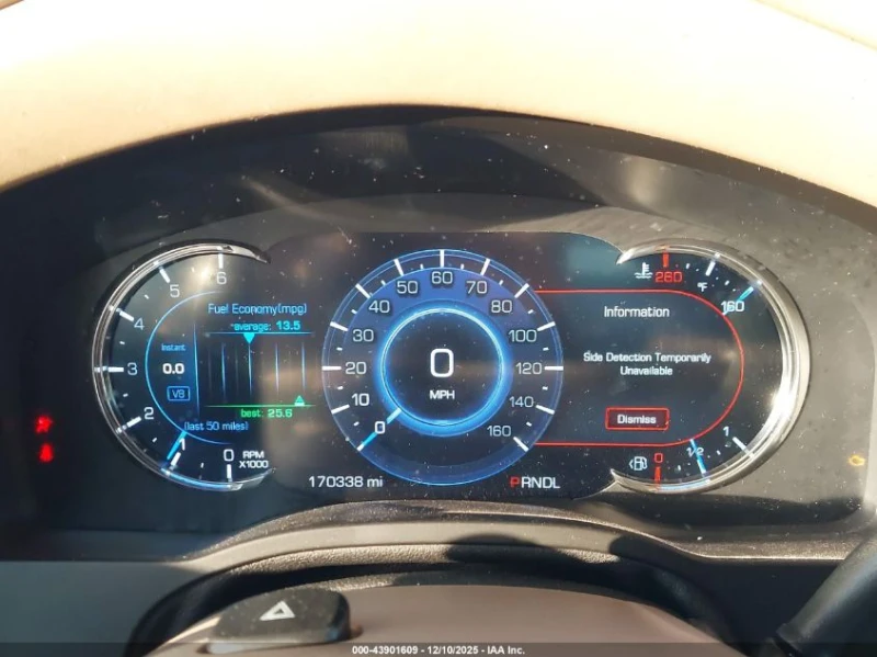 Cadillac Escalade 6.2L V-8 DI, VVT, 420HP 4X2 Drive, снимка 14 - Автомобили и джипове - 53052552