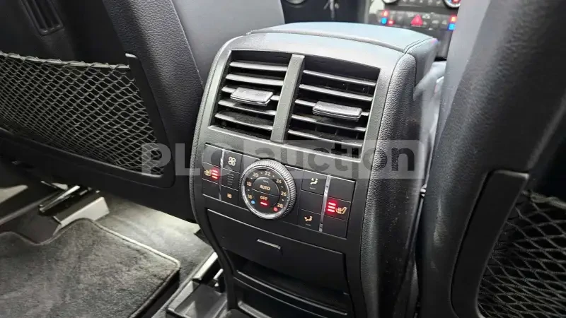 Mercedes-Benz ML 63 AMG, снимка 12 - Автомобили и джипове - 54400962