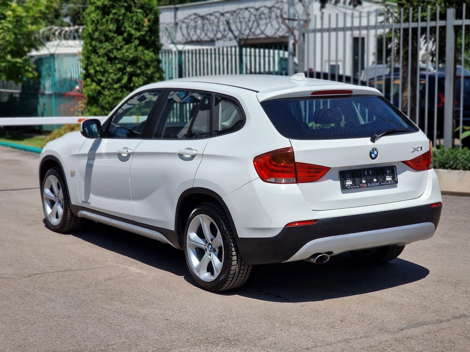 BMW X1 Xdrive 2.0d - изображение 4