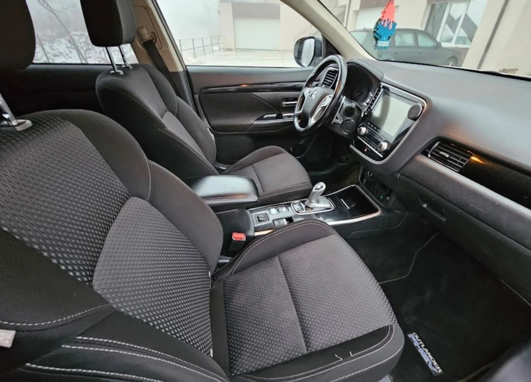Mitsubishi Outlander PHEV   | Mobile.bg   14