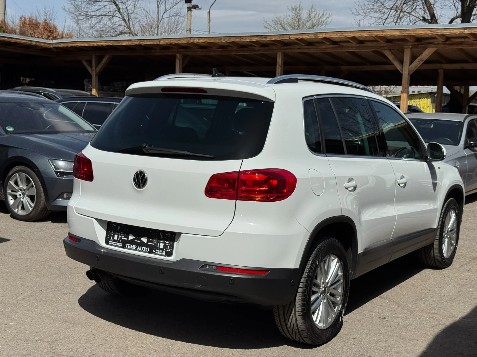 VW Tiguan 2.0TDI* 140к.с* СЕРВИЗНА К-КА С ПЪЛНА ИСТОРИЯ В VW - изображение 5