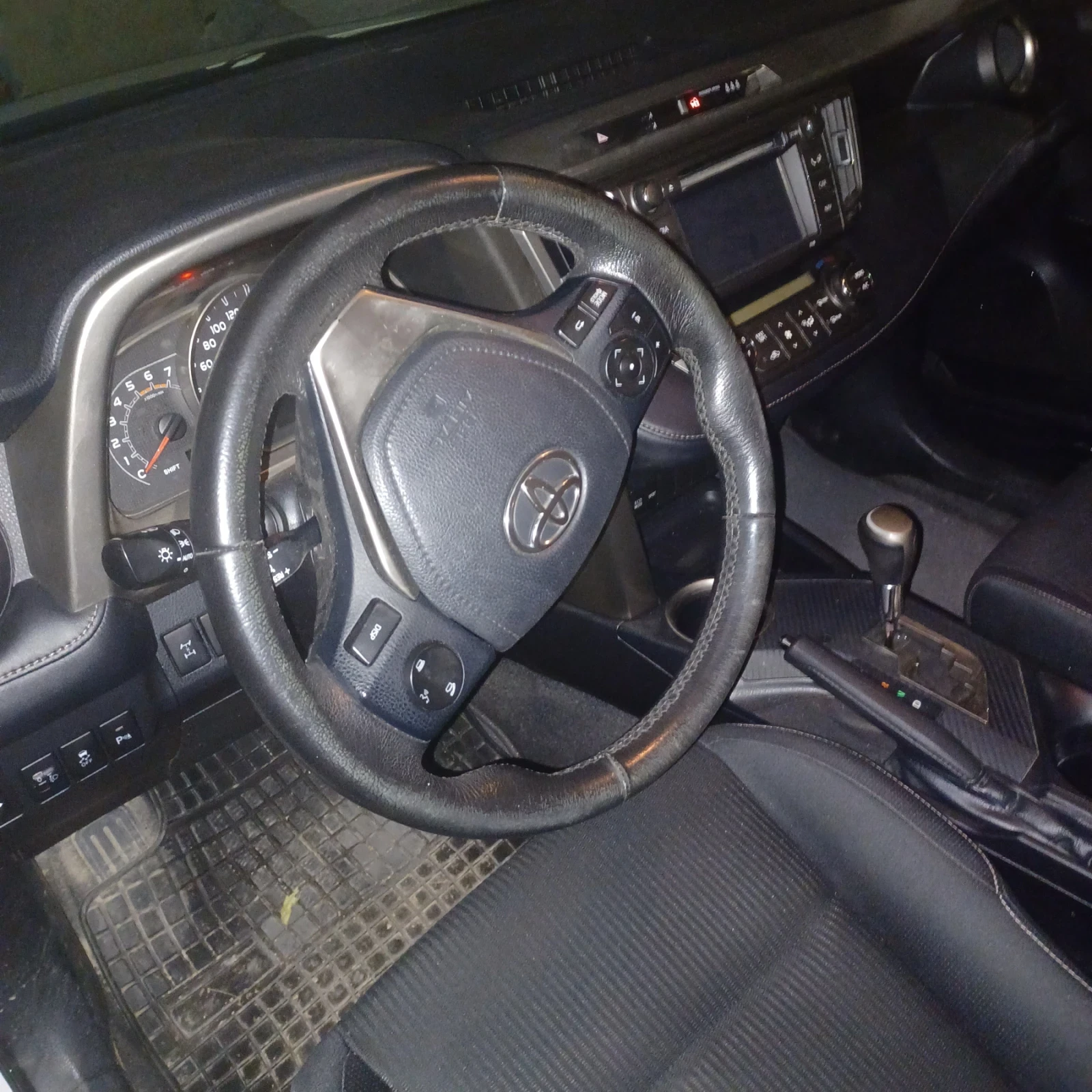 Toyota Rav4  - изображение 7