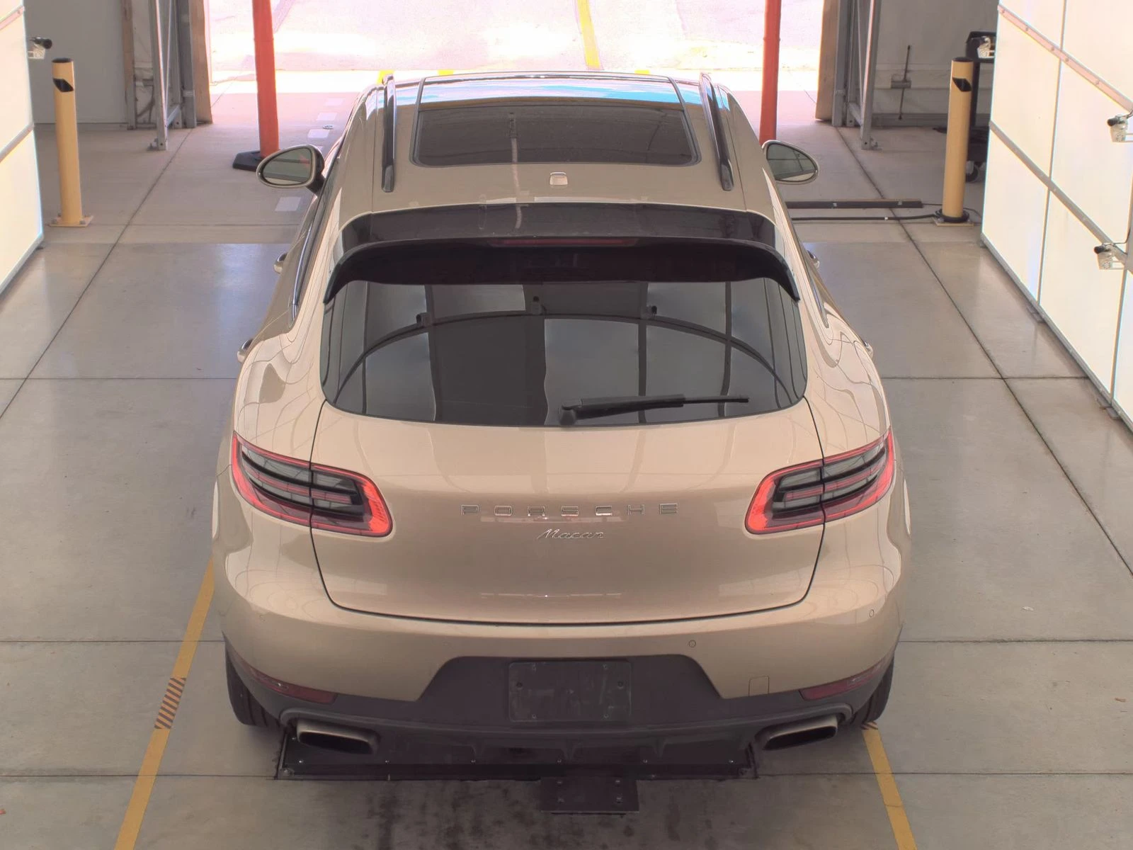 Porsche Macan LANE ASSIST* PANO* NAVI* PALADIUM* КАМЕРА* М.ТОЧКА - изображение 4