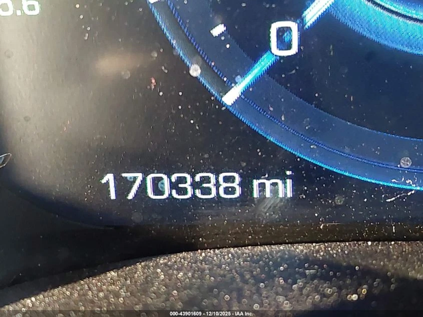 Cadillac Escalade 6.2L V-8 DI, VVT, 420HP 4X2 Drive - изображение 8