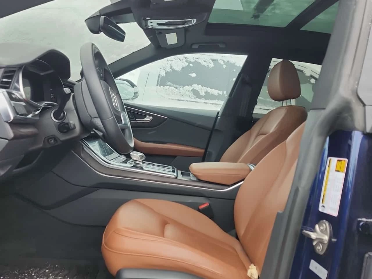 Audi Q8 PROGRESSIV | PANO | 360 | KEYLESS | ПОДГРЕВИ | , снимка 5 - Автомобили и джипове - 53930918