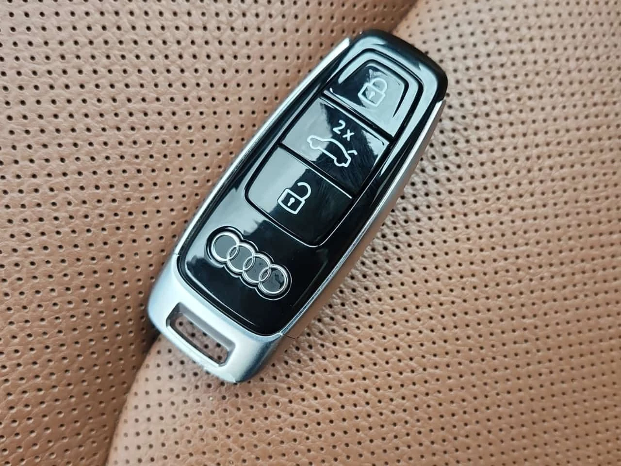 Audi Q8 PROGRESSIV | PANO | 360 | KEYLESS | ПОДГРЕВИ | , снимка 8 - Автомобили и джипове - 53930918