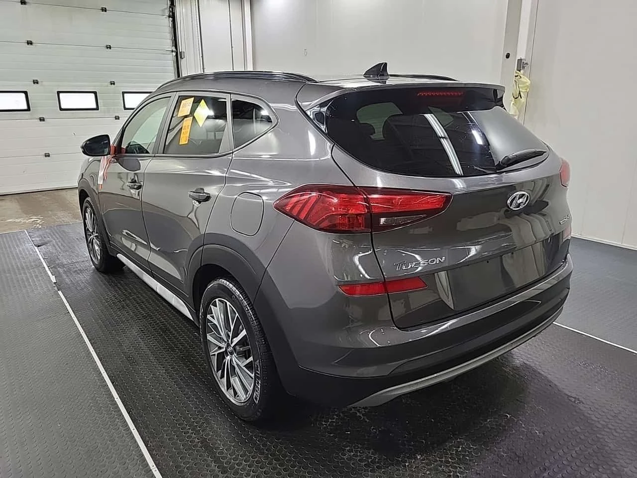 Hyundai Tucson LUXURY| 360 KAMEРИ| PANORAMA| 2 КЛЮЧА| , снимка 4 - Автомобили и джипове - 54087654