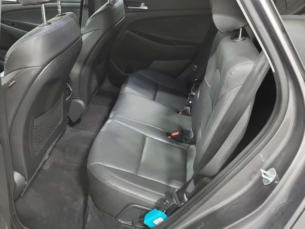 Hyundai Tucson LUXURY| 360 KAMEРИ| PANORAMA| 2 КЛЮЧА| , снимка 14 - Автомобили и джипове - 54087654