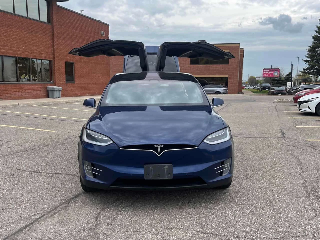 Tesla Model X * AWD * АВТОКРЕДИТ БЕЗ ПЪРВОНАЧАЛНА ВНОСКА* , снимка 13 - Автомобили и джипове - 55164212