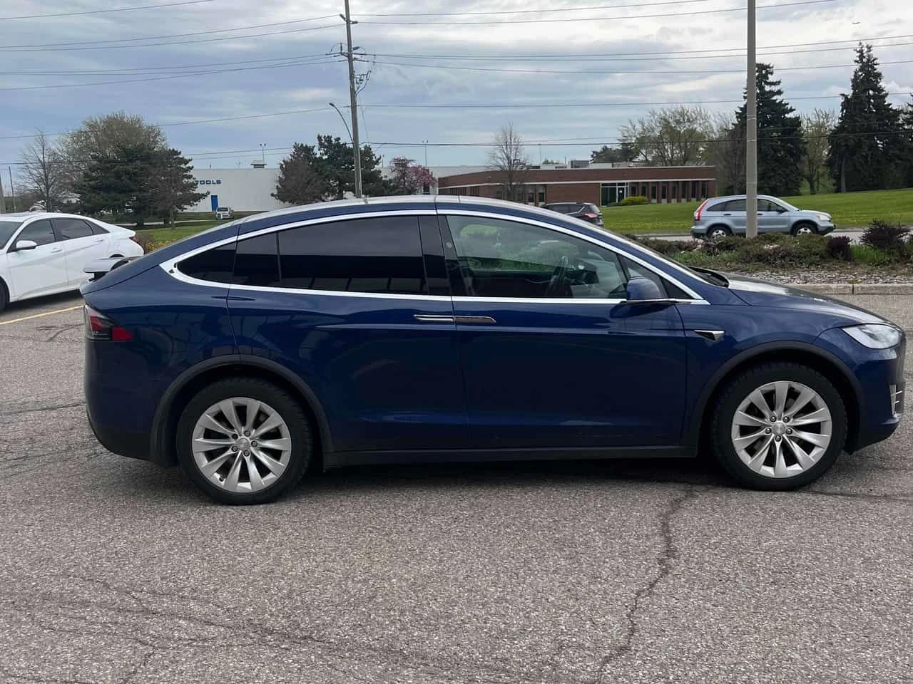 Tesla Model X * AWD * АВТОКРЕДИТ БЕЗ ПЪРВОНАЧАЛНА ВНОСКА* , снимка 3 - Автомобили и джипове - 55164212