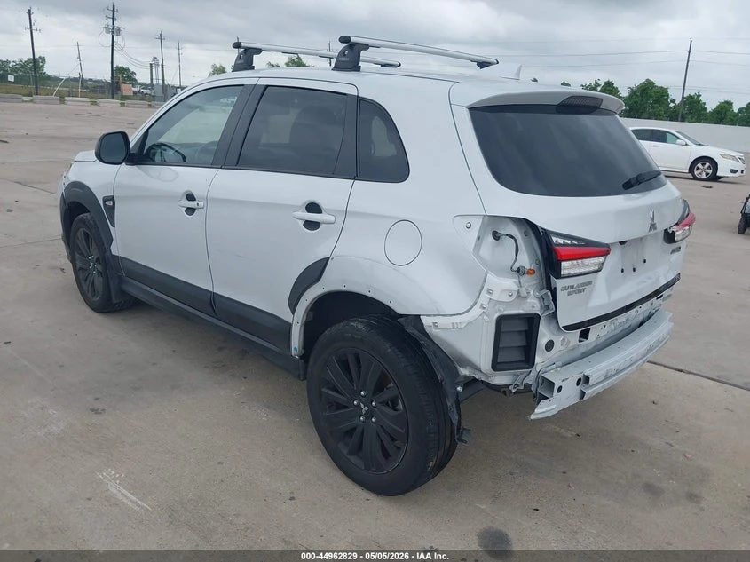 Mitsubishi Outlander 2.0l Sport, снимка 3 - Автомобили и джипове - 55570265