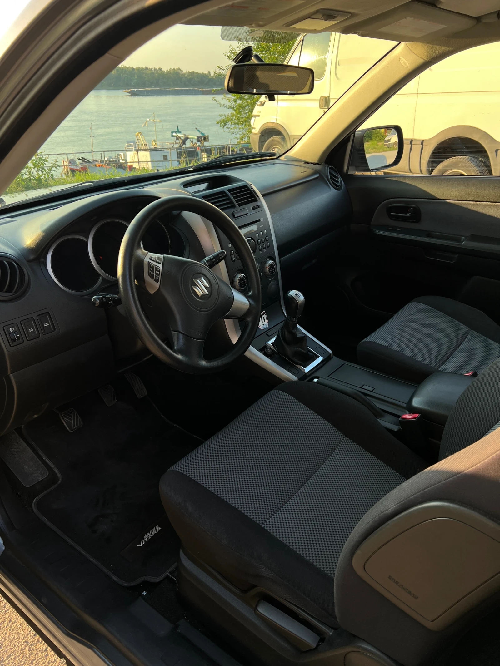 Suzuki Grand vitara, снимка 6 - Автомобили и джипове - 55598485