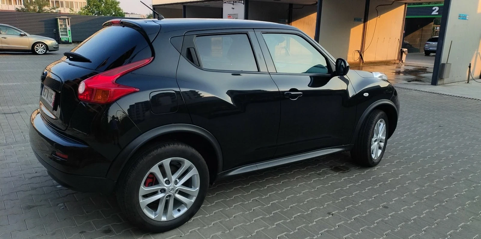 Nissan Juke Nissan juke 1.6 190 hp нов внос Швейцария Фул!, снимка 4 - Автомобили и джипове - 55709938