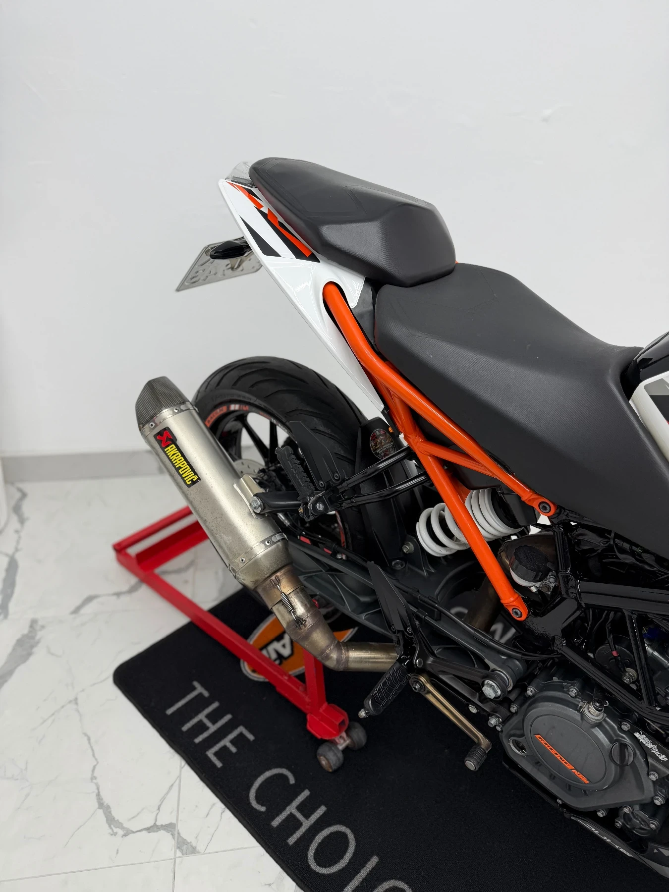 Ktm Duke 125 Akrapovic /ABS /LED /A1 ��������� /����������� | Mobile.bg � ����������� 8