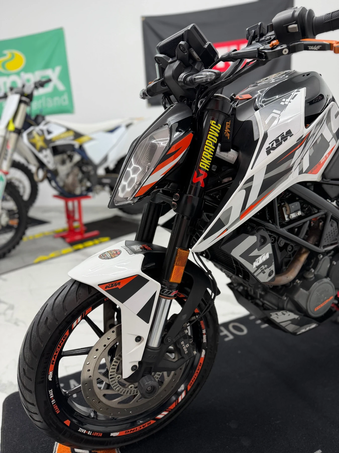 Ktm Duke 125 Akrapovic /ABS /LED /A1 ��������� /����������� | Mobile.bg � ����������� 6