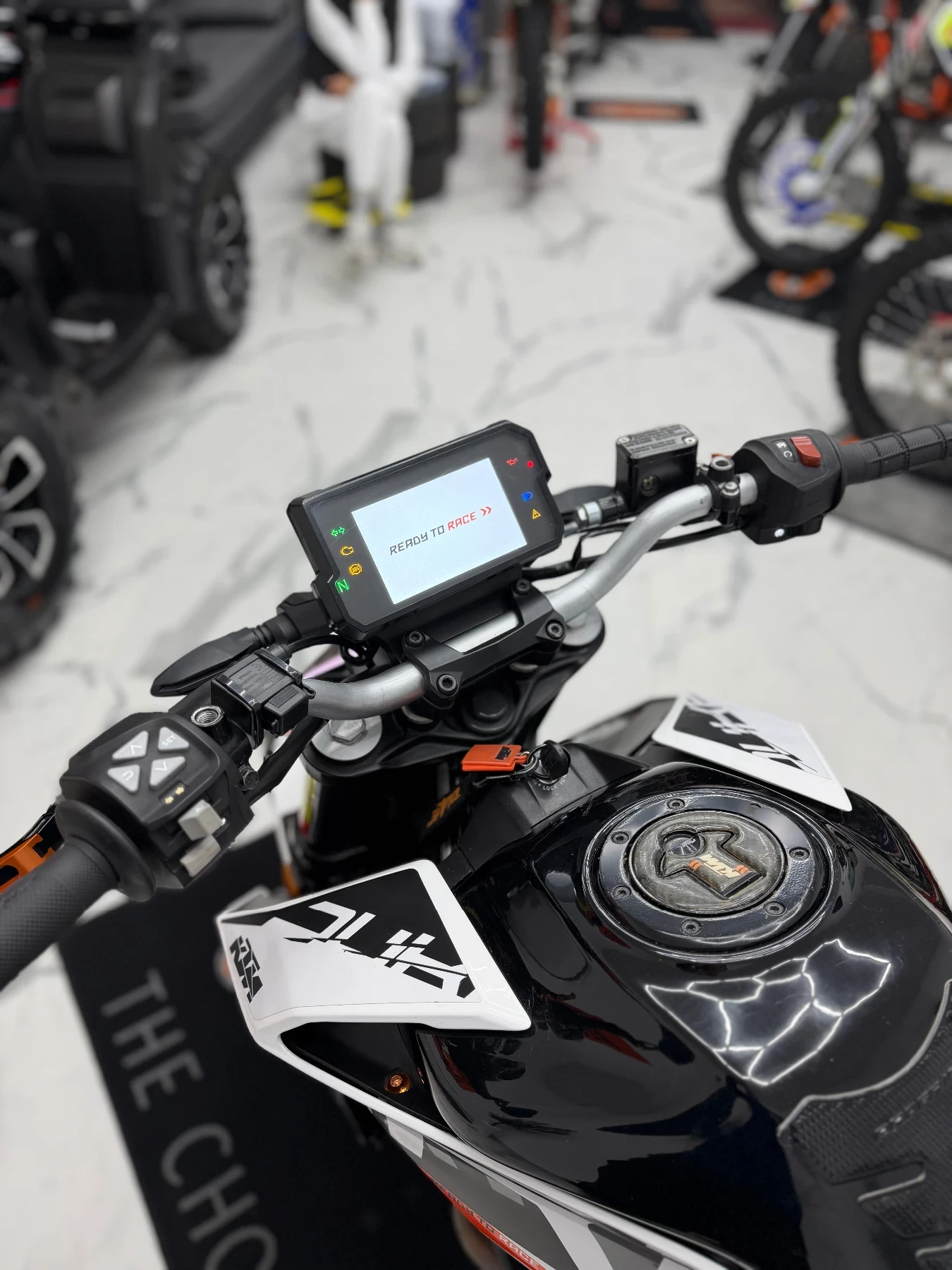 Ktm Duke 125 Akrapovic /ABS /LED /A1 ��������� /����������� | Mobile.bg � ����������� 10