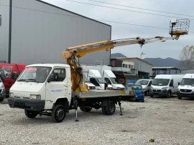      Nissan TRADE 3.5