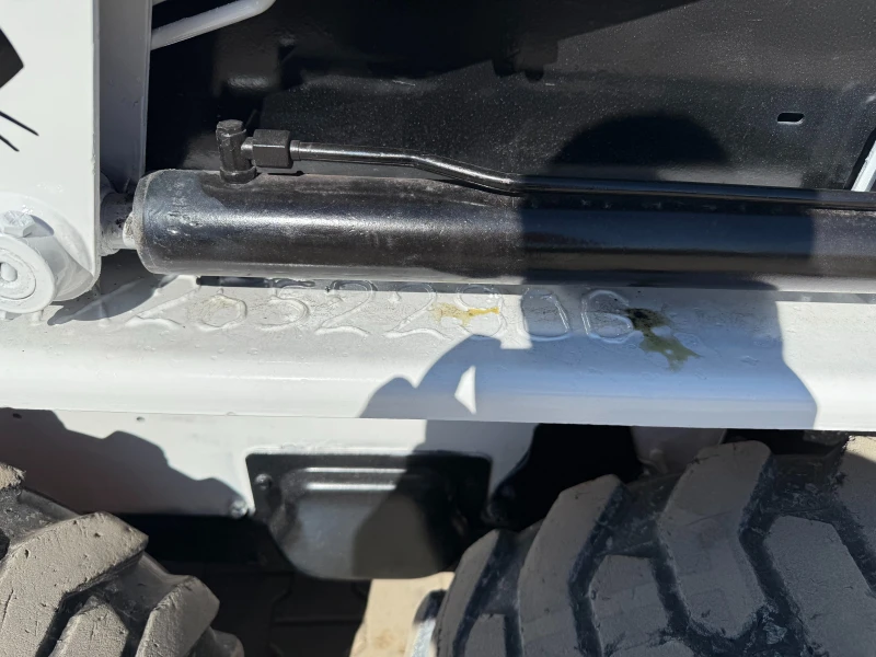 Мини челни товарачи Bobcat S130, снимка 14 - Индустриална техника - 49388502