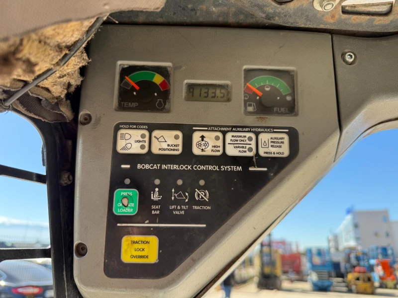 Мини челни товарачи Bobcat S130, снимка 10 - Индустриална техника - 49388502