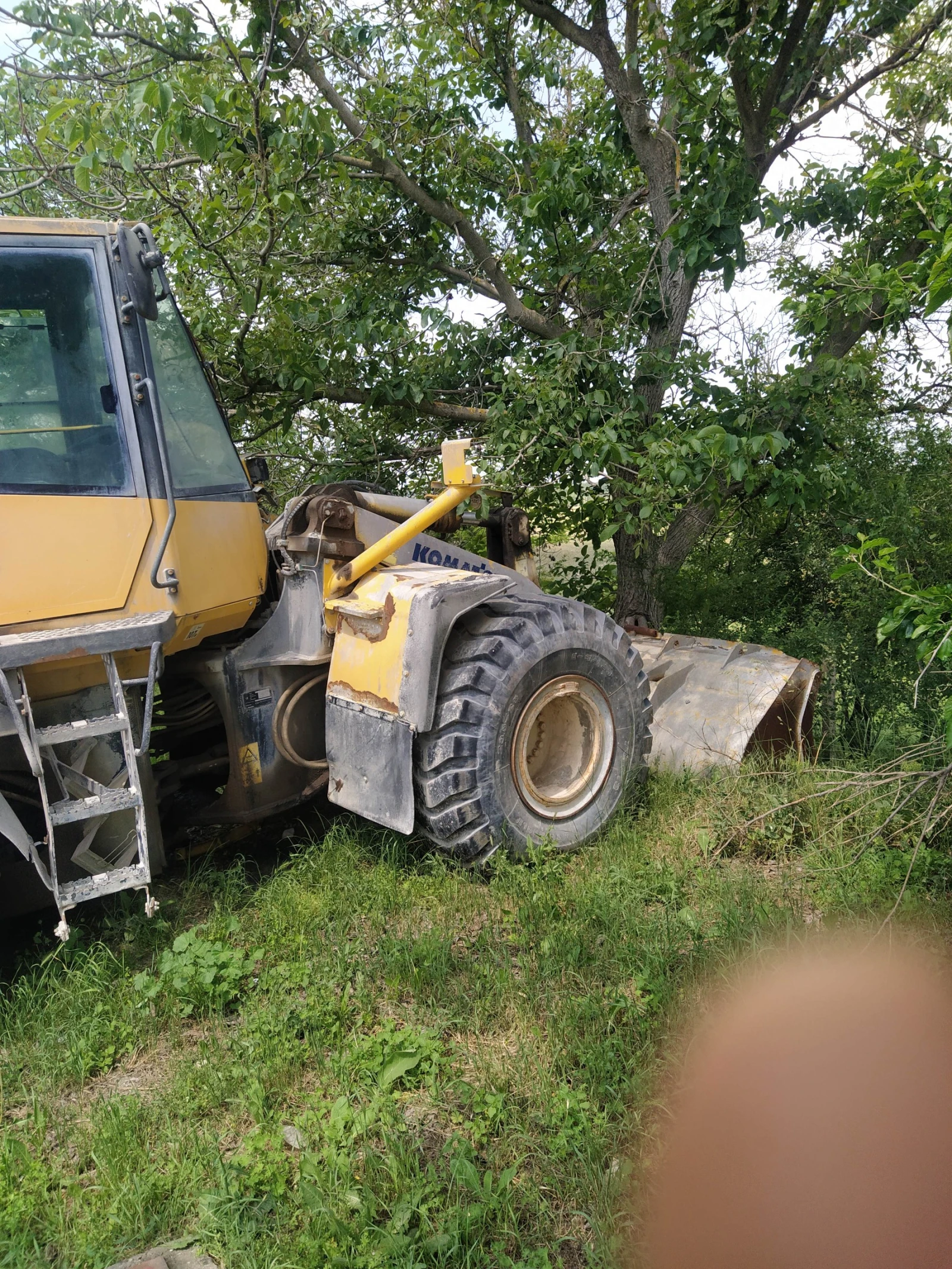 Челен товарач Komatsu  - изображение 3