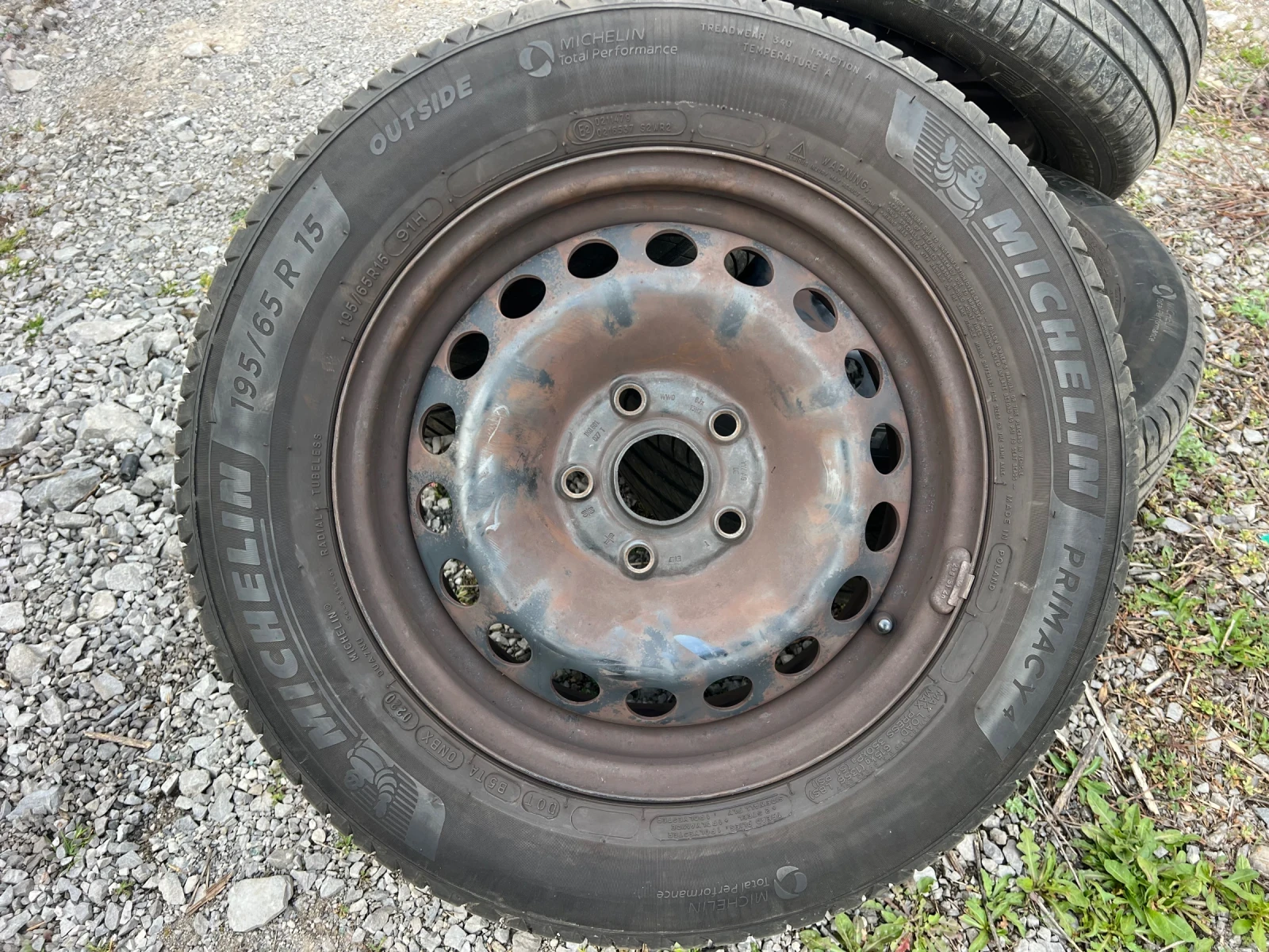 Гуми с джанти Michelin 195/65R15, снимка 5 - Гуми и джанти - 53967236