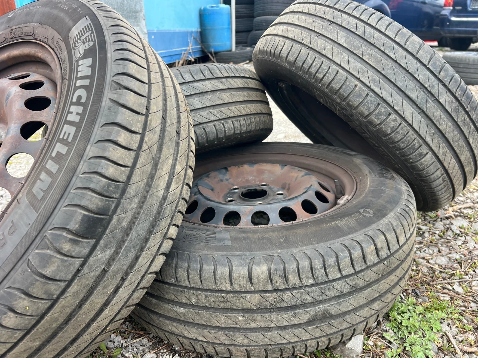 Гуми с джанти Michelin 195/65R15, снимка 4 - Гуми и джанти - 53967236