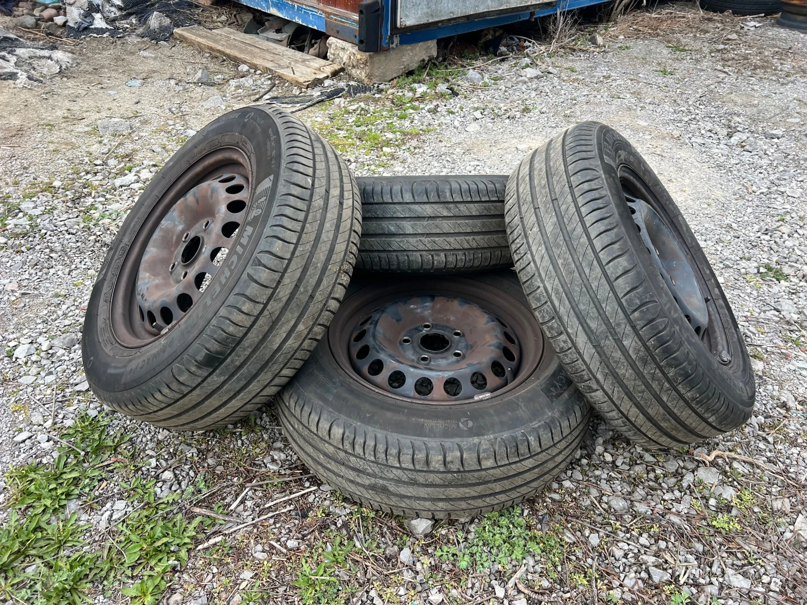 Гуми с джанти Michelin 195/65R15, снимка 7 - Гуми и джанти - 53967236