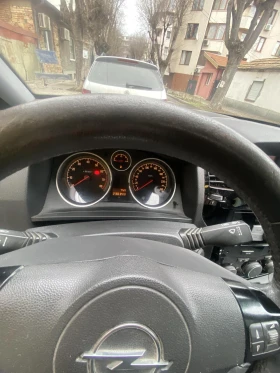Opel Zafira - 3000 € / 5867.49 лв. - 38691906 6