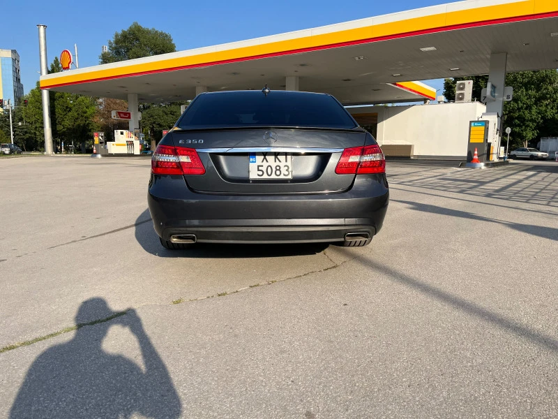 Mercedes-Benz E 350 306hp НА ЗАДНО!!, снимка 5 - Автомобили и джипове - 46789699