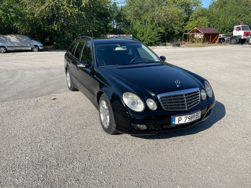 Mercedes-Benz E 220, снимка 2 - Автомобили и джипове - 47727353