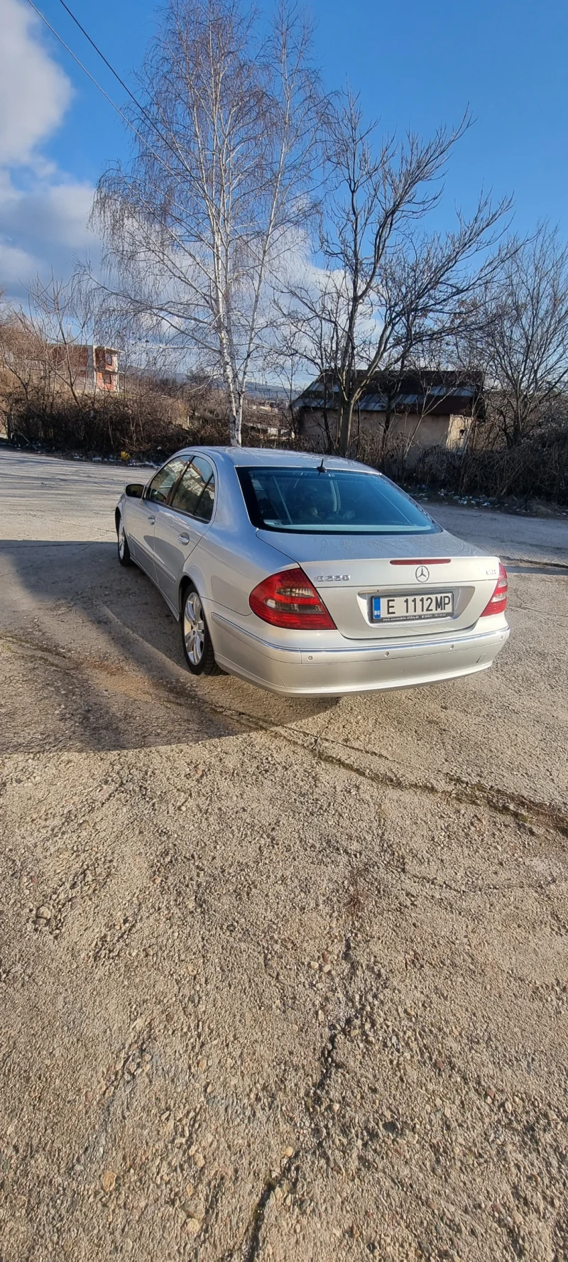 Mercedes-Benz E 220, снимка 11 - Автомобили и джипове - 48079601