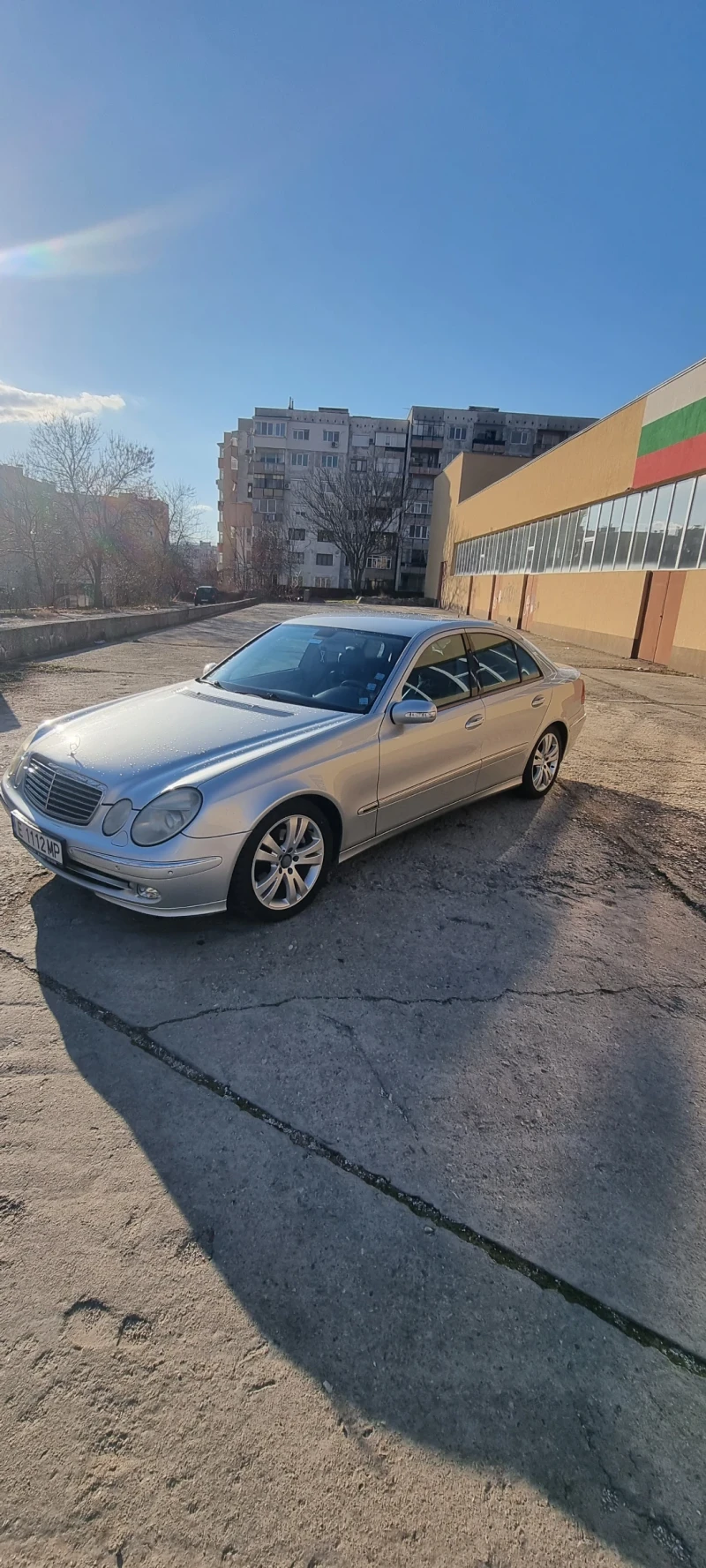 Mercedes-Benz E 220, снимка 10 - Автомобили и джипове - 48079601