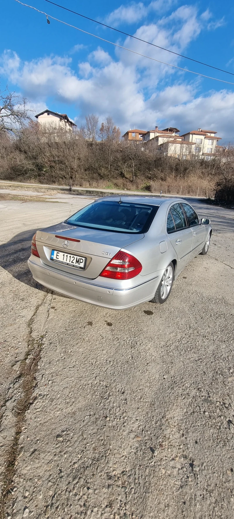 Mercedes-Benz E 220, снимка 7 - Автомобили и джипове - 48079601