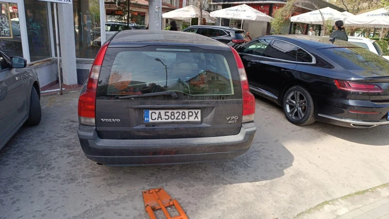 Volvo V70 2.0t, снимка 4 - Автомобили и джипове - 48520865