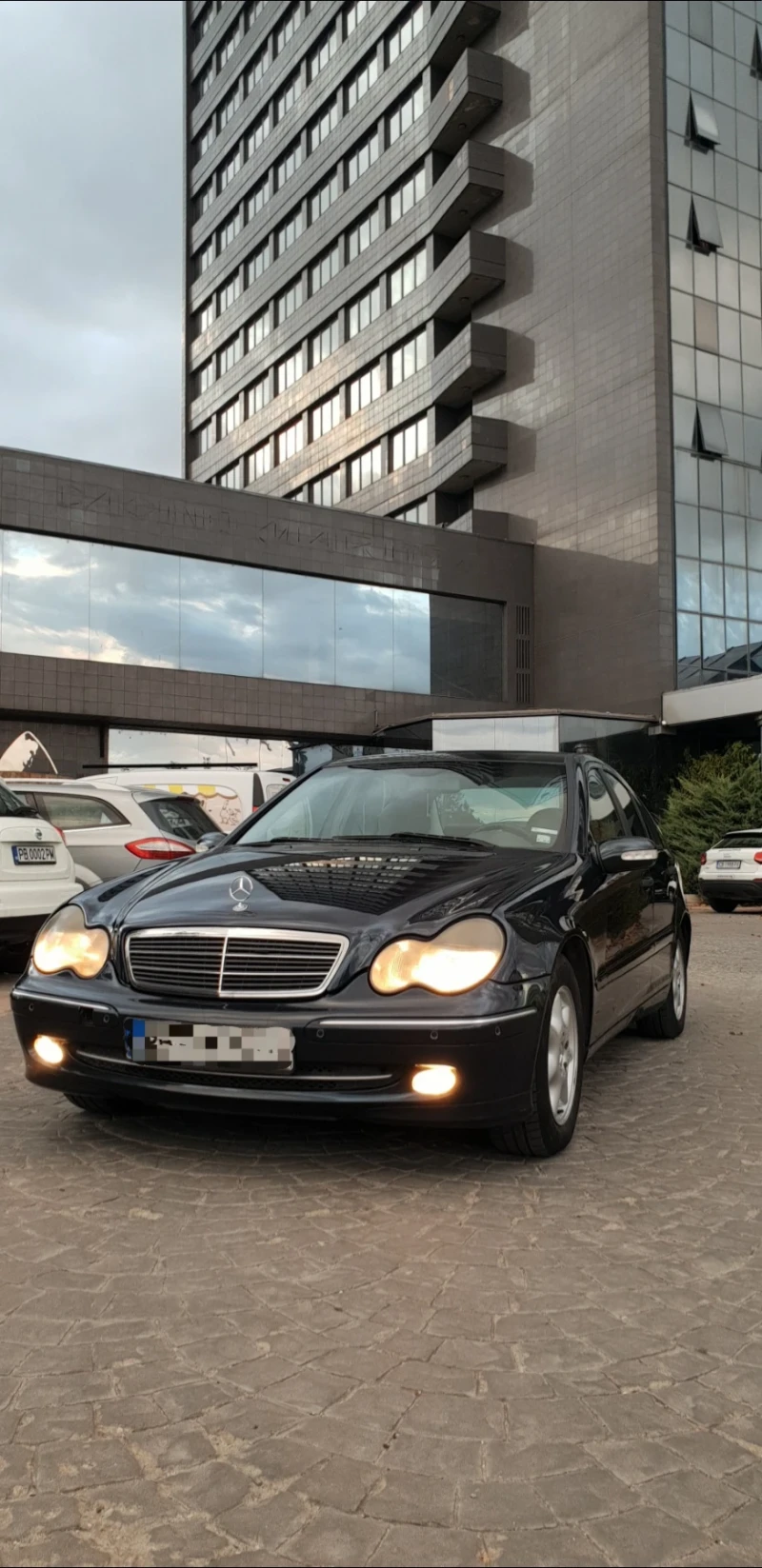 Mercedes-Benz C 180 1.8 129кс, снимка 3 - Автомобили и джипове - 48841787