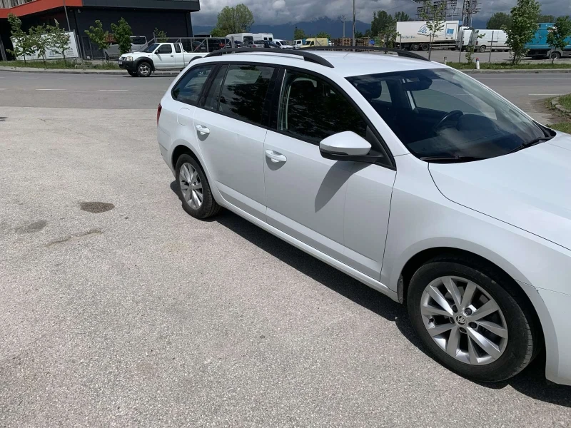 Skoda Octavia, снимка 2 - Автомобили и джипове - 51812858