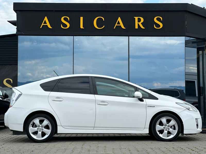 Toyota Prius / 1.8I / 136 HP / ACTIVE / HYBRID / , снимка 6 - Автомобили и джипове - 50524389