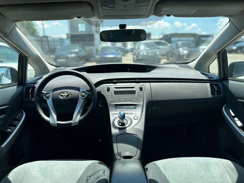 Toyota Prius / 1.8I / 136 HP / ACTIVE / HYBRID / , снимка 13 - Автомобили и джипове - 50524389