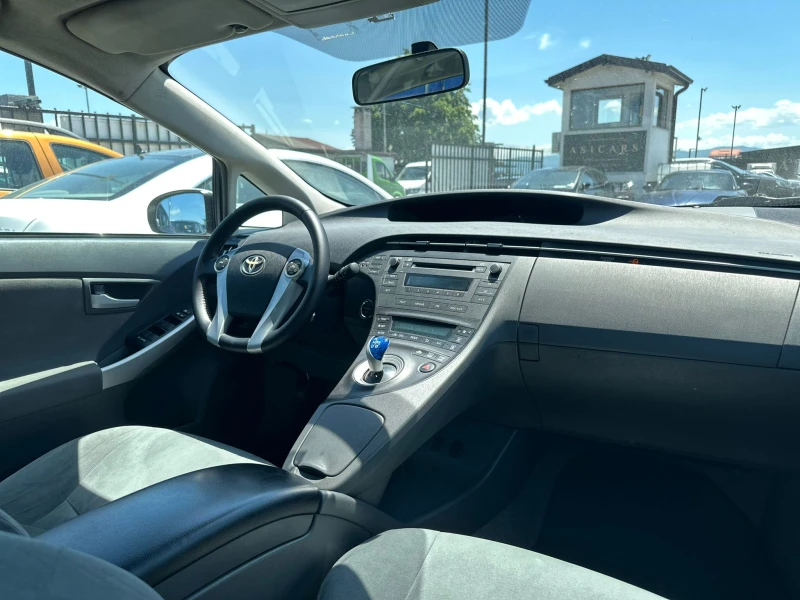 Toyota Prius / 1.8I / 136 HP / ACTIVE / HYBRID / , снимка 12 - Автомобили и джипове - 50524389
