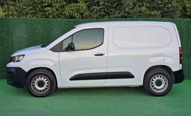 Peugeot Partner 1.5BlueHDI* 3места* 102кс* НАВИ, снимка 6 - Автомобили и джипове - 51659238