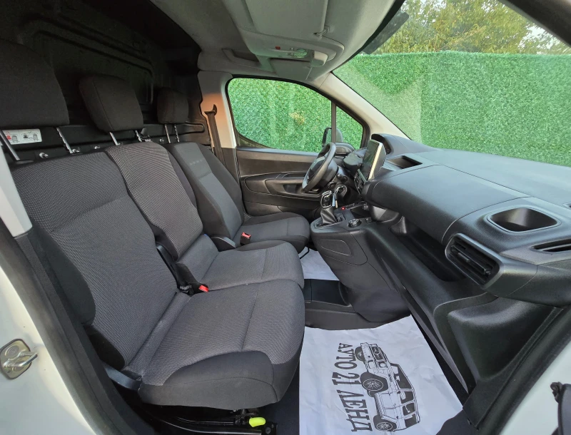 Peugeot Partner 1.5BlueHDI* 3места* 102кс* НАВИ, снимка 11 - Автомобили и джипове - 51659238