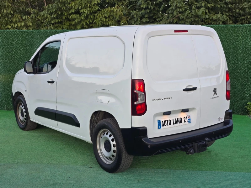 Peugeot Partner 1.5BlueHDI* 3места* 102кс* НАВИ, снимка 7 - Автомобили и джипове - 51659238