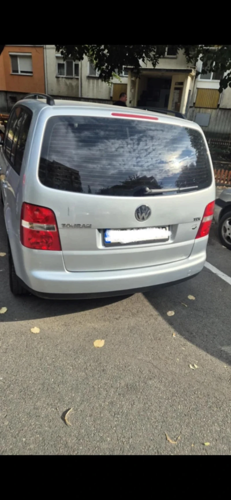VW Touran, снимка 5 - Автомобили и джипове - 52590239