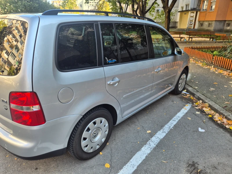 VW Touran, снимка 3 - Автомобили и джипове - 52590239
