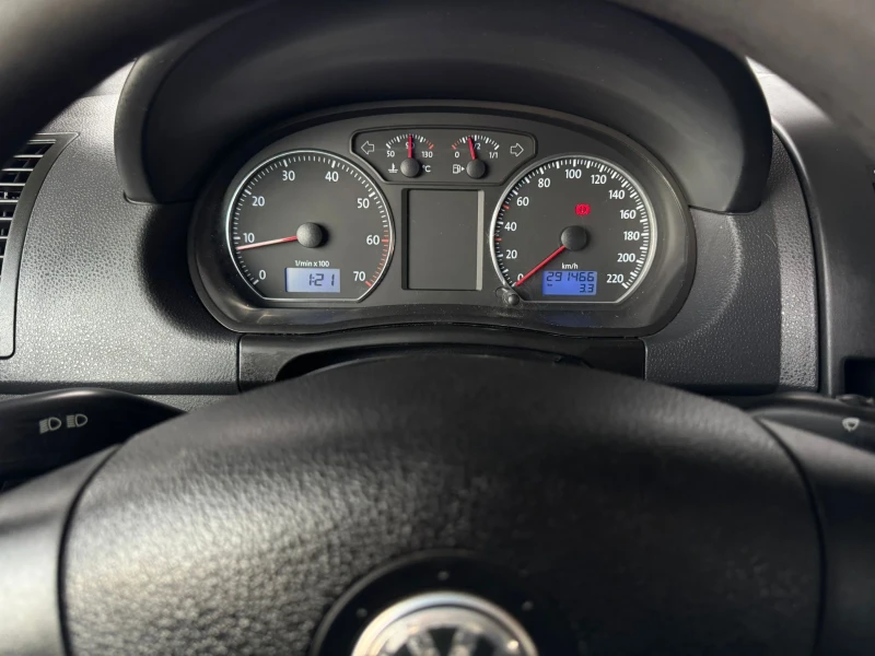 VW Polo 1.4i 88hp, снимка 11 - Автомобили и джипове - 52525383