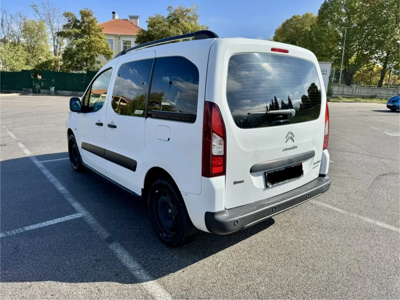 Citroen Berlingo 1.6 HDI XTR Facelift 5 Места / LED Реални Км!, снимка 7 - Автомобили и джипове - 52203479