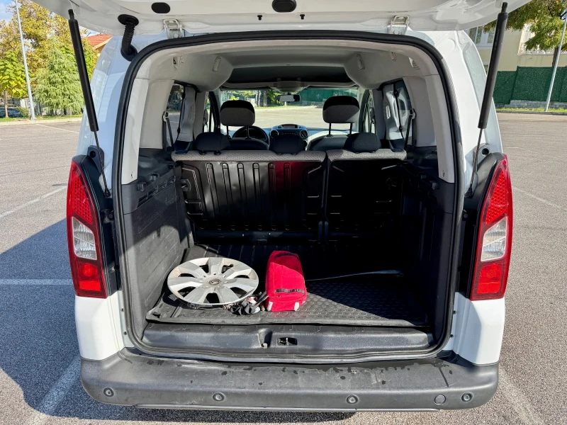 Citroen Berlingo 1.6 HDI XTR Facelift 5 Места / LED Реални Км!, снимка 12 - Автомобили и джипове - 52203479