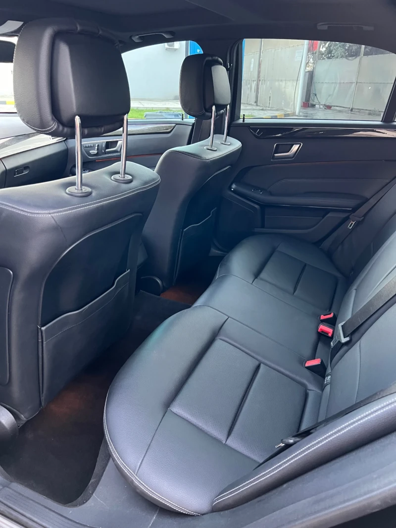 Mercedes-Benz E 350 AMG LINE, снимка 10 - Автомобили и джипове - 53262658