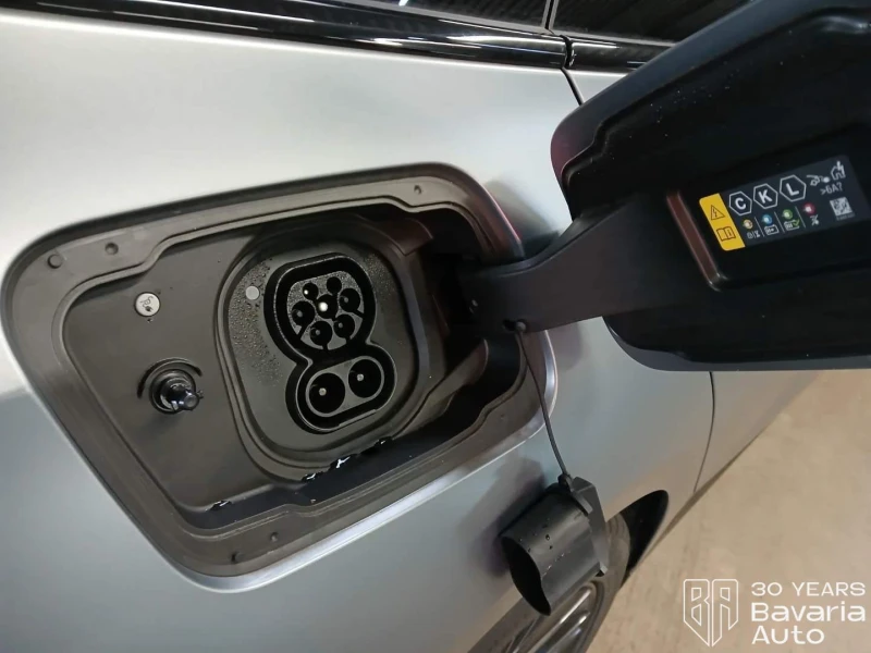 BMW i5 40 eDrive Touring M Sport Paket, снимка 14 - Автомобили и джипове - 53287575