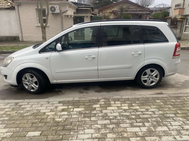 Opel Zafira, снимка 2 - Автомобили и джипове - 53385837